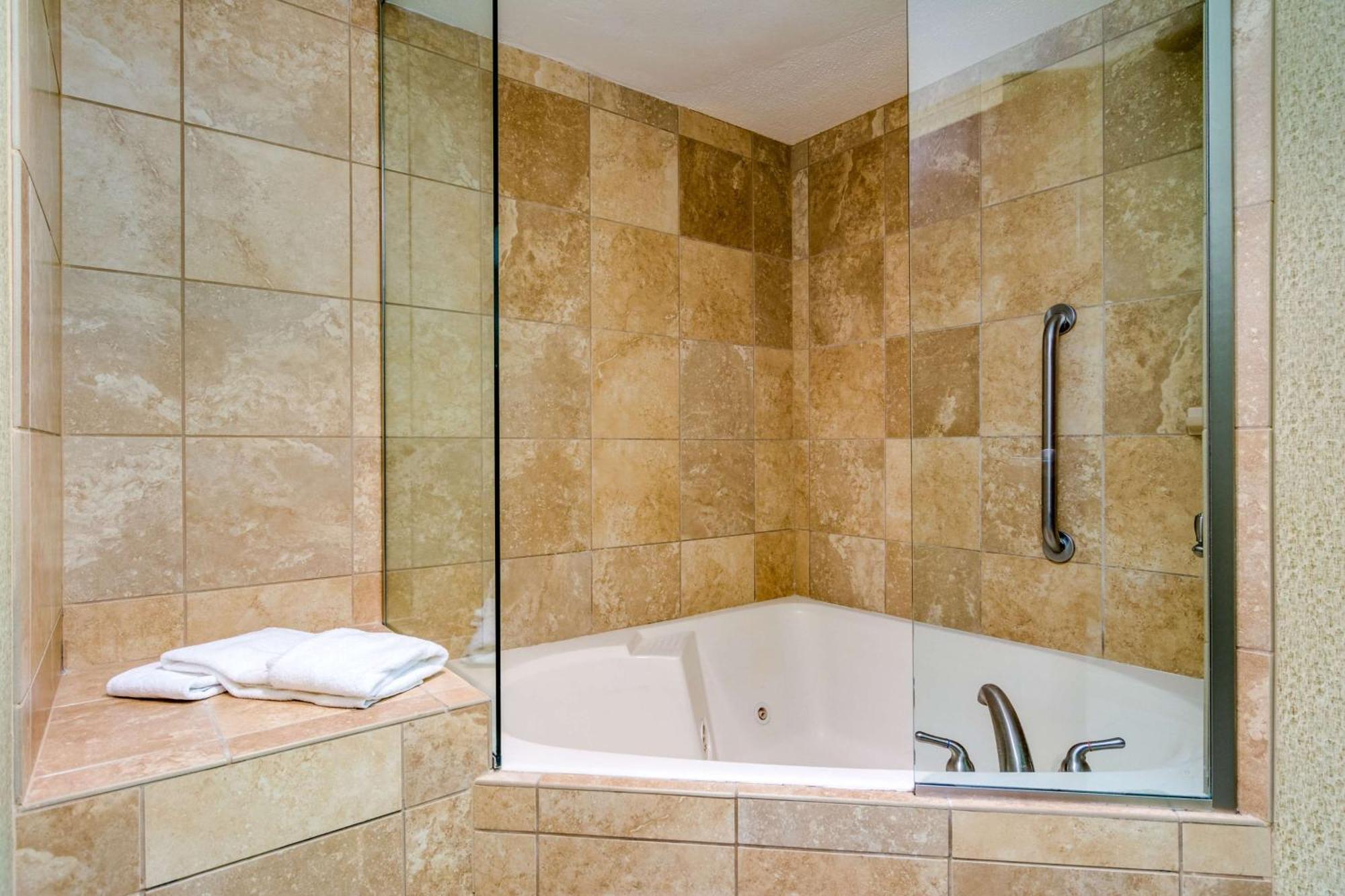 Hampton Inn Джонсън Сити Екстериор снимка
